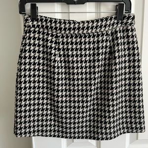 Houndstooth Wool Skirt